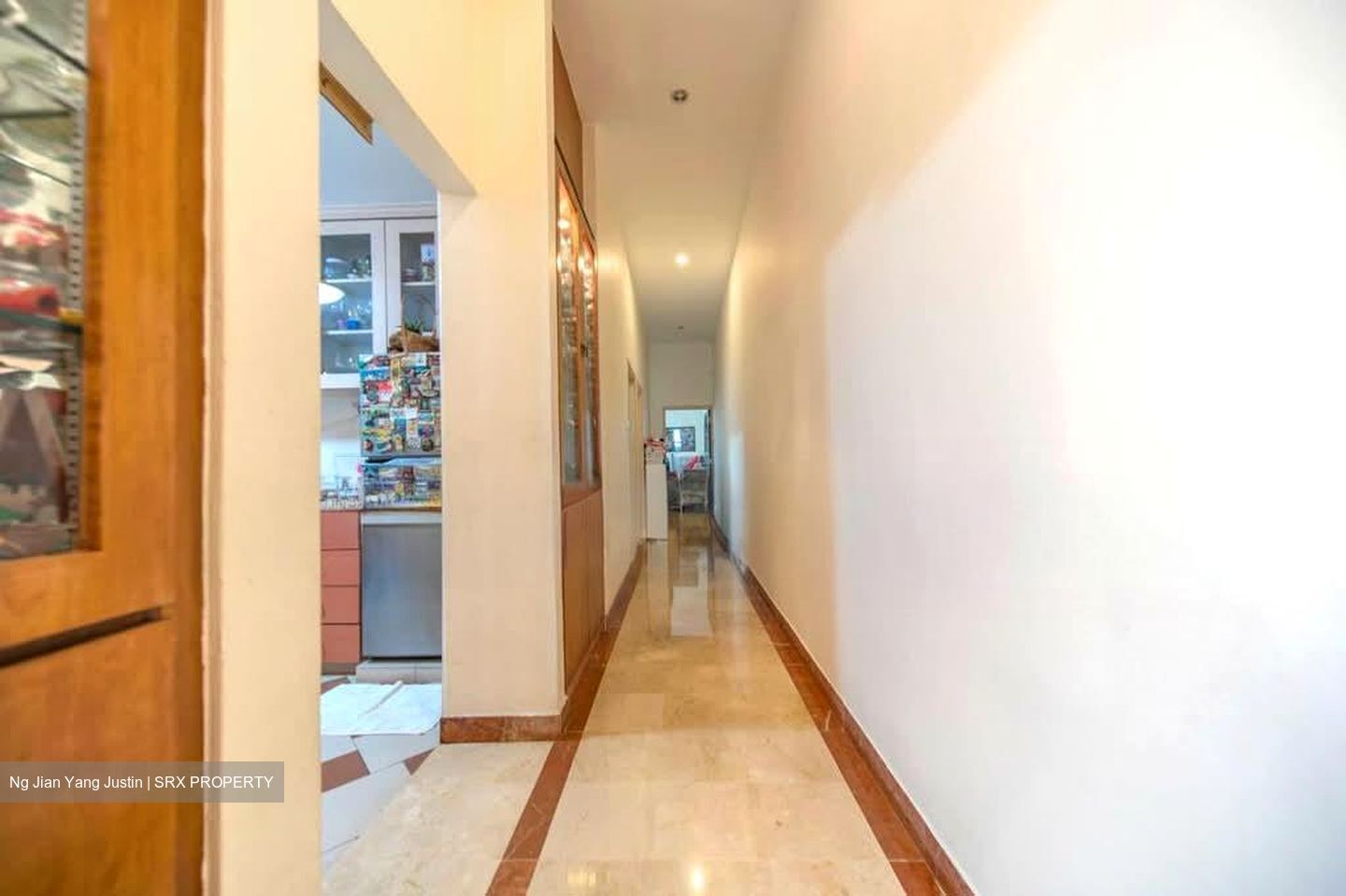 Parry Avenue (D19), Terrace #563320411